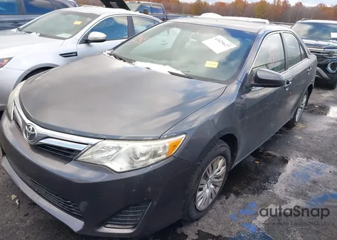 2012 Toyota Camry Le z USA, uszkodzony, nr VIN 4T1BF1FK7CU581933